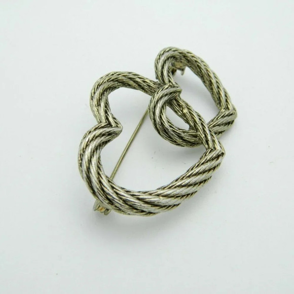 Dual Heart Textured Gold Tone Pin Brooch Vintage - Picture 2 of 4